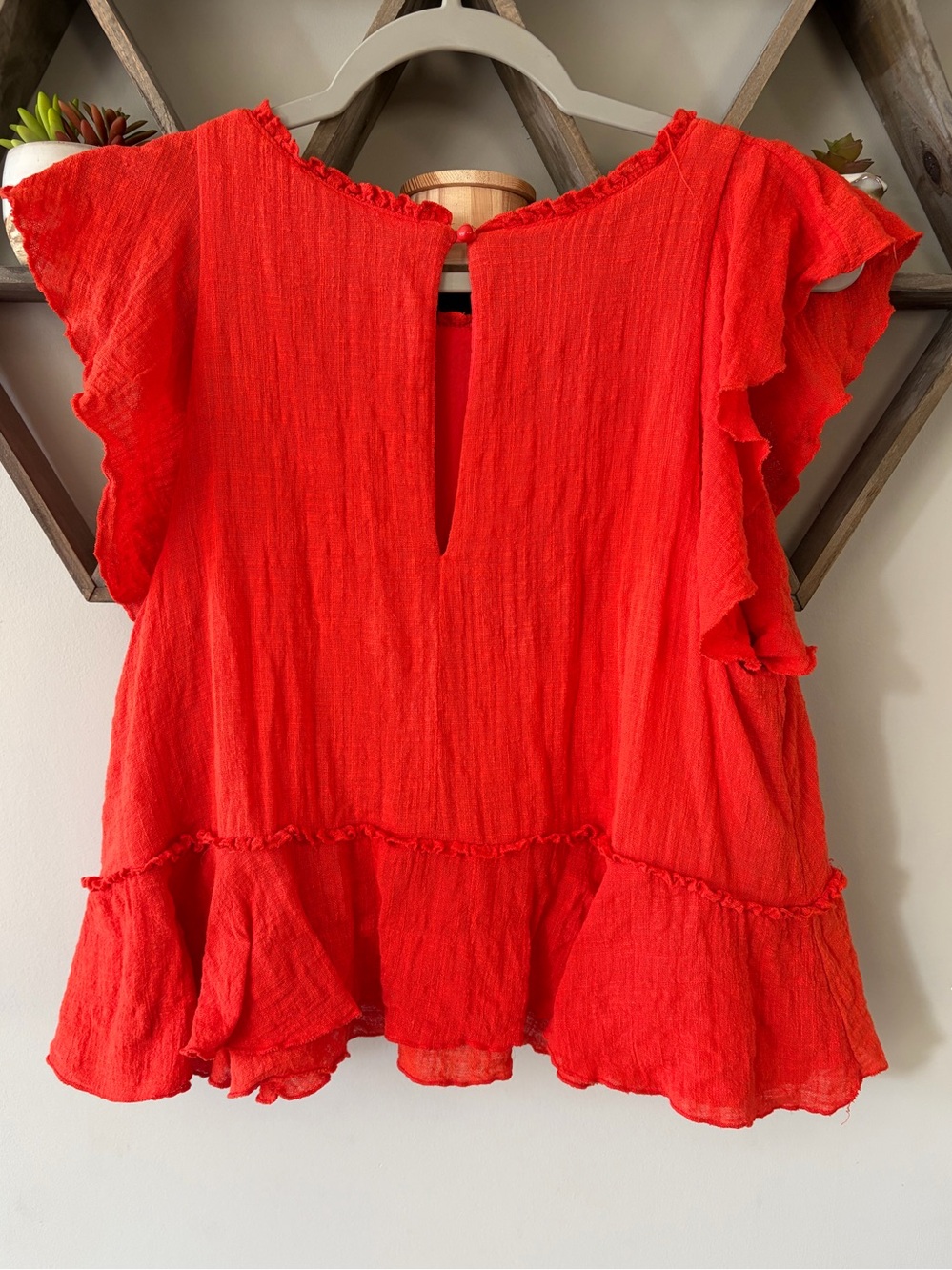 Anthropologie MAEVE Cascade Red Cotton Gauze Tiered Flutter Top Medium - Picture 6 of 9